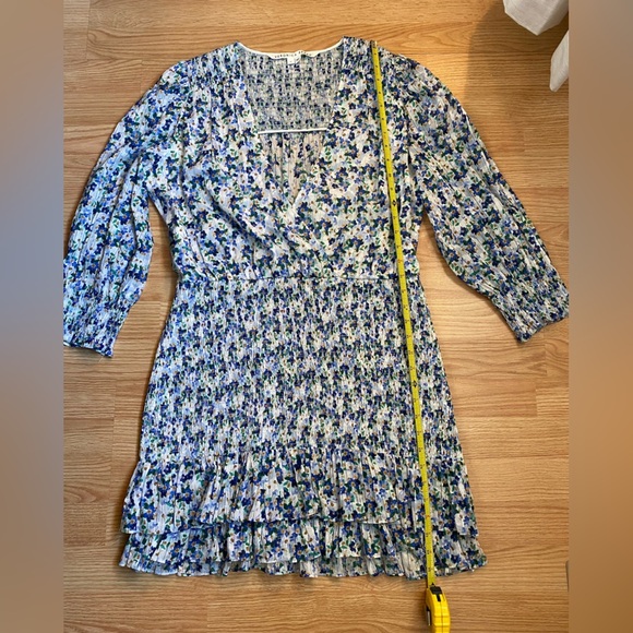 SOLD Veronica Beard
DARRAH SMOCKED DRESS IN COBALT MULTI new without tags - Picture 6 of 6